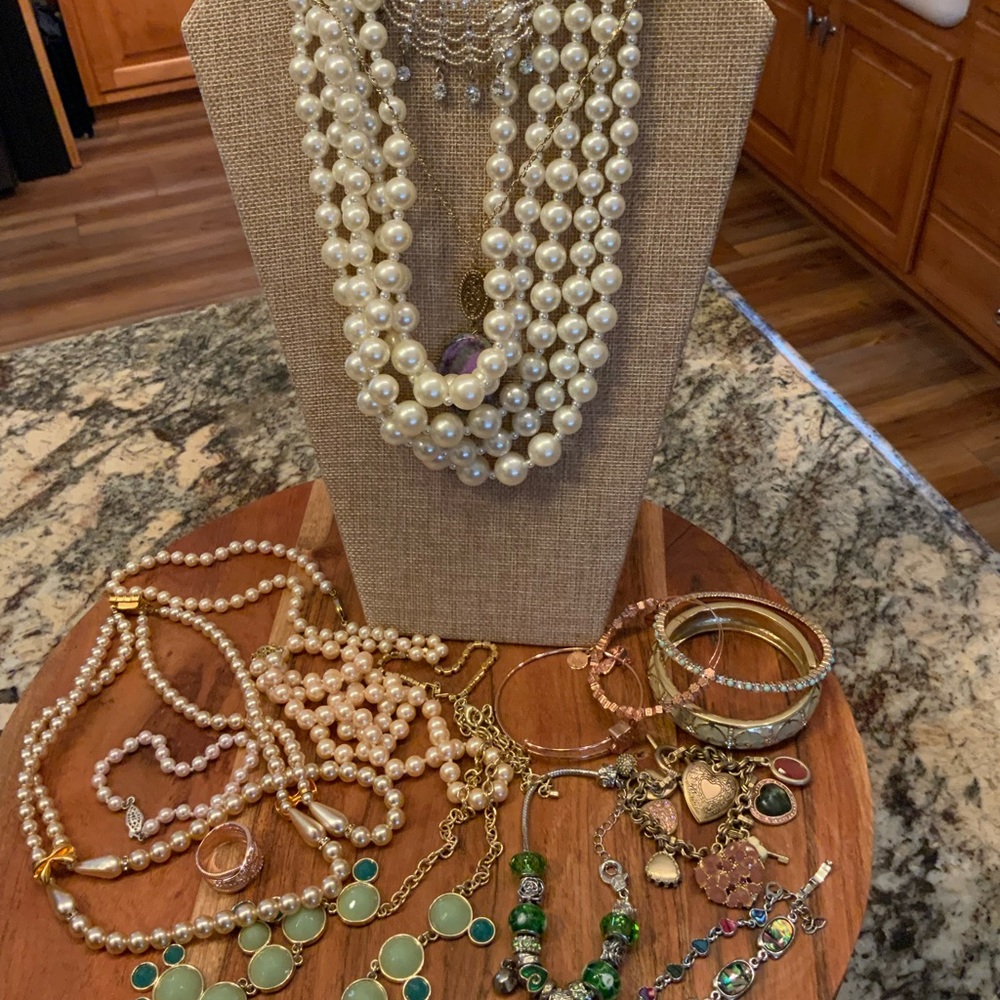 Vintage - Modern  Costume Jewelry Lot# C7